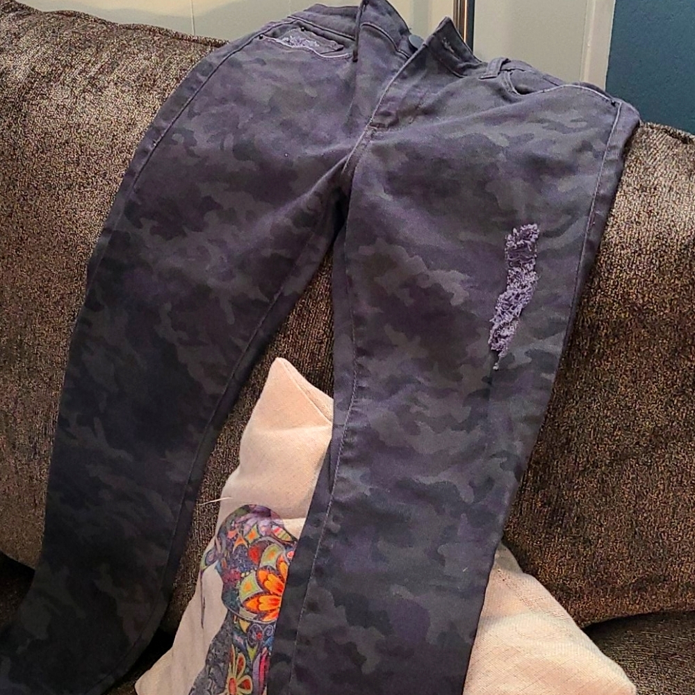 Camo pants 👖💋 - Picture 12 of 14
